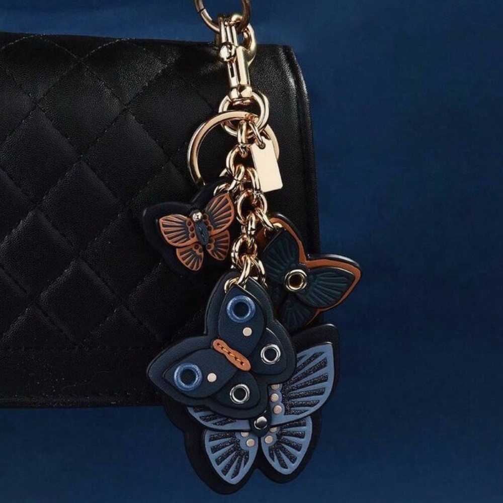 Butterfly Charm Keychain - Picture 5 of 10